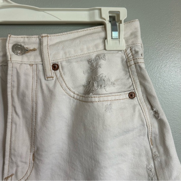 American Eagle White Ripped Jean Shorts - Picture 4 of 10